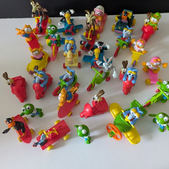 Colorful Cartoon Character Toy Set - Picture 10 of 12